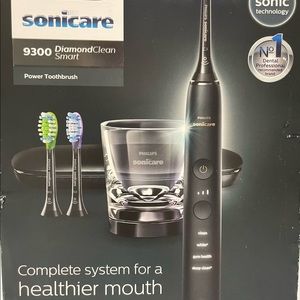 New Philips Sonicare DiamondClean Smart 9300- electric toothbrush.
